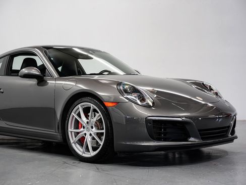 Used 2019 Porsche 911 Carrera 4S AWD/4WD image 38