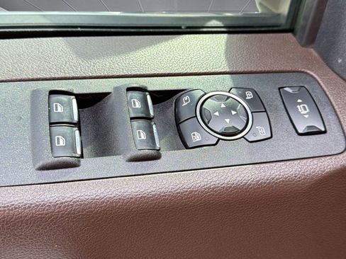 Used 2020 Ford F250 King Ranch w/ King Ranch Ultimate Package AWD/4WD image 13