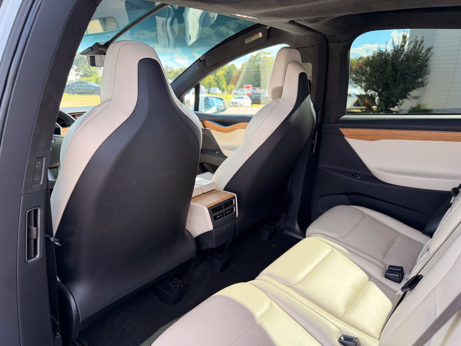 Used 2019 Tesla Model X 75D AWD/4WD image 30