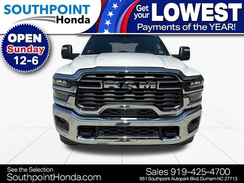 Used 2026 RAM 2500 Big Horn AWD/4WD image 2