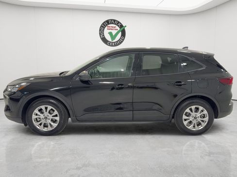 Used 2026 Ford Escape Active w/ Tech Pack #1 FWD image 2