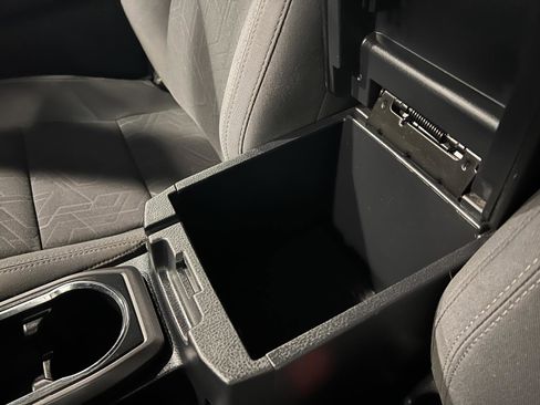 Used 2016 Toyota Tacoma TRD Off-Road image 21