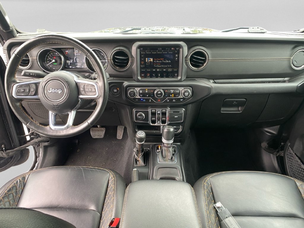 Used 2023 Jeep Wrangler Unlimited Sahara AWD/4WD image 14