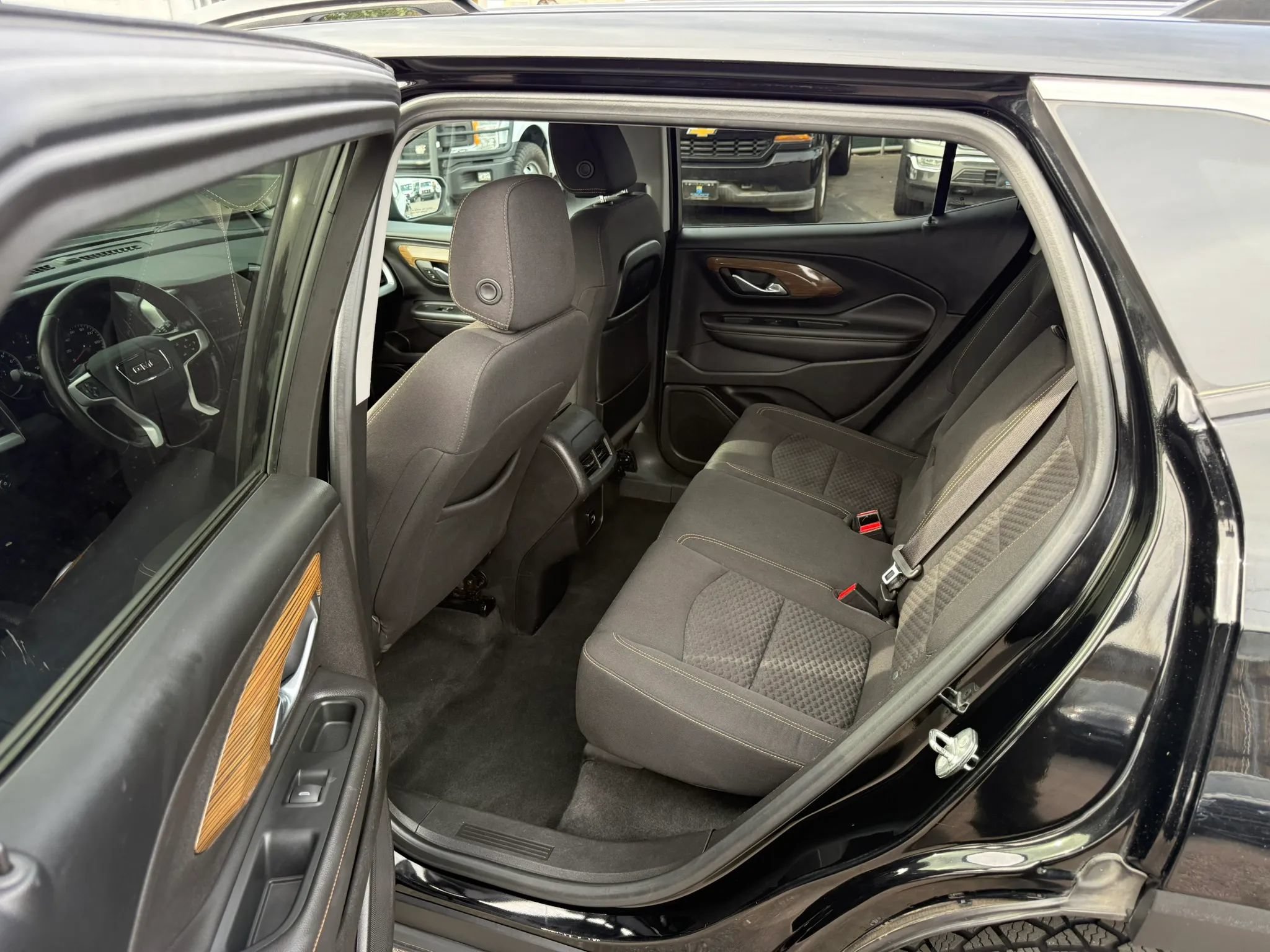 Used 2018 GMC Terrain SLE w/ Driver Convenience Package AWD/4WD image 14