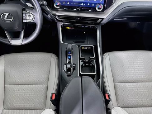 Certified 2026 Lexus TX 350 FWD w/ Convenience Package image 16