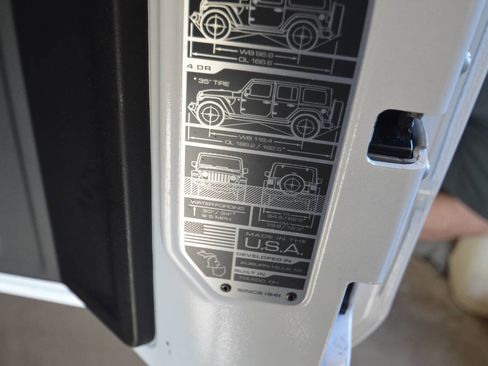 Used 2025 Jeep Wrangler Unlimited Sport S 4xe image 18