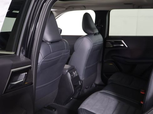 New 2026 Mitsubishi Outlander SE AWD/4WD image 32