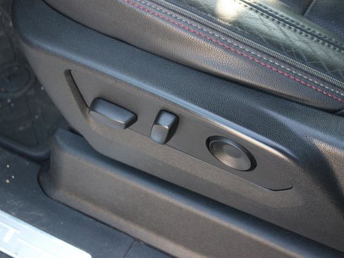 Used 2021 Chevrolet Suburban RST w/ Luxury Package image 17