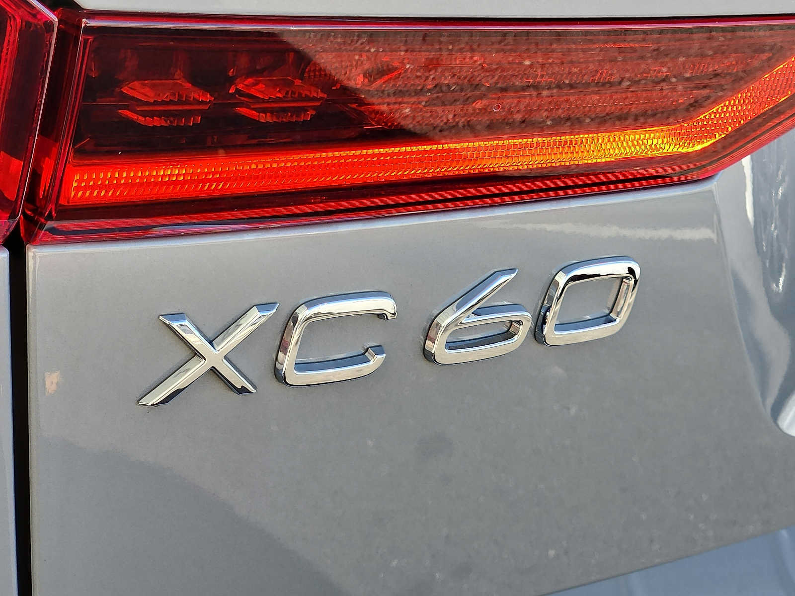 Used 2027 Volvo XC60 B5 Plus AWD/4WD image 28