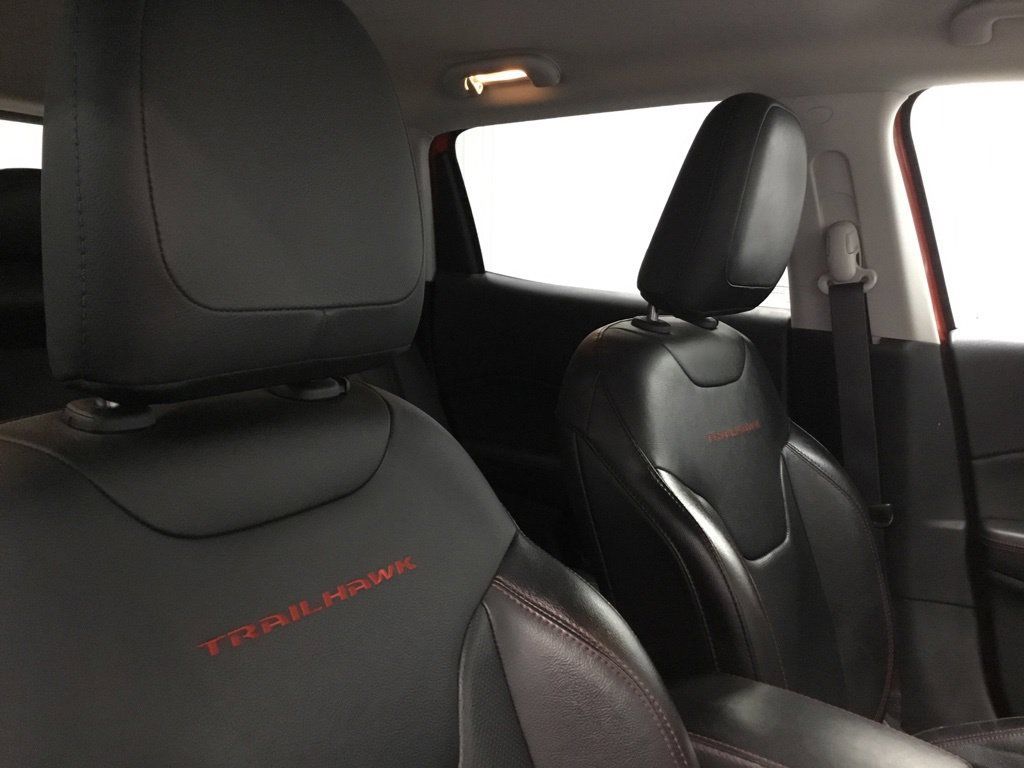 Used 2020 Jeep Compass Trailhawk w/ Leather Interior Group AWD/4WD image 23