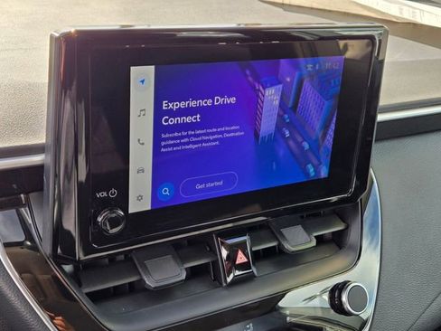 Used 2025 Toyota Corolla LE image 20