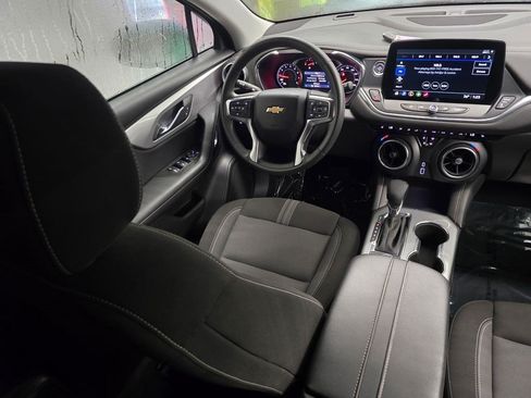 Used 2025 Chevrolet Blazer LT FWD image 33
