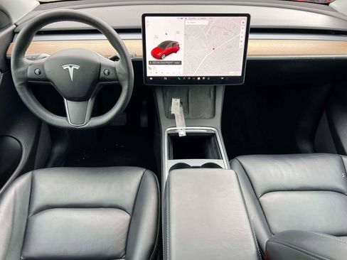 Used 2021 Tesla Model Y Long Range AWD/4WD image 15