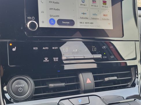 Used 2025 Subaru Solterra Premium image 22