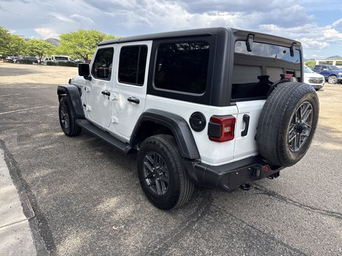 Used 2024 Jeep Wrangler Unlimited Sport AWD/4WD image 5