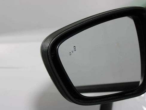 Used 2022 Ford Escape SE image 34