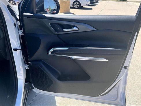 Used 2024 Chevrolet Traverse LT AWD/4WD image 29