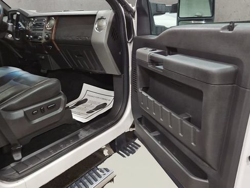 Used 2011 Ford F250 Lariat w/ Lariat Interior Pkg AWD/4WD image 20