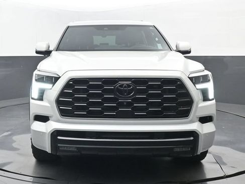 Used 2025 Toyota Sequoia Platinum AWD/4WD image 5