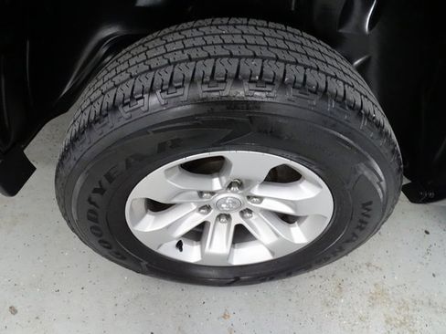 Certified 2023 RAM 1500 Laramie image 32