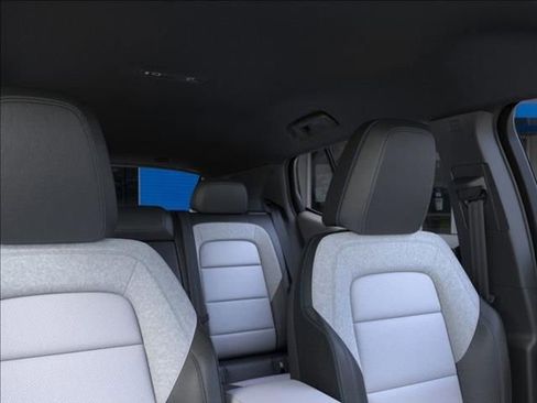 New 2026 Chevrolet Equinox EV LT image 24