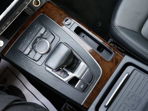 Used 2020 Audi Q5 2.0T Premium image 20