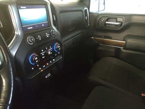Used 2021 Chevrolet Silverado 1500 LT AWD/4WD image 26