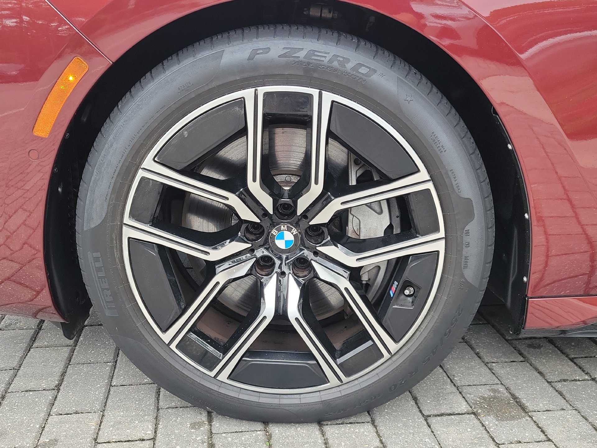 Used 2023 BMW 760i xDrive AWD/4WD image 7