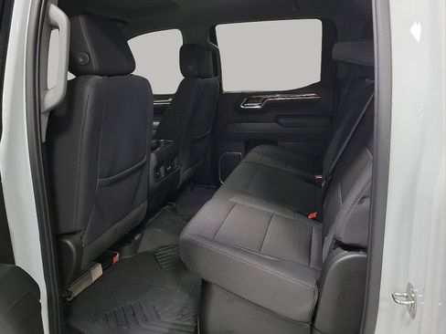 Used 2024 Chevrolet Silverado 1500 LT Trail Boss w/ Convenience Package II image 19