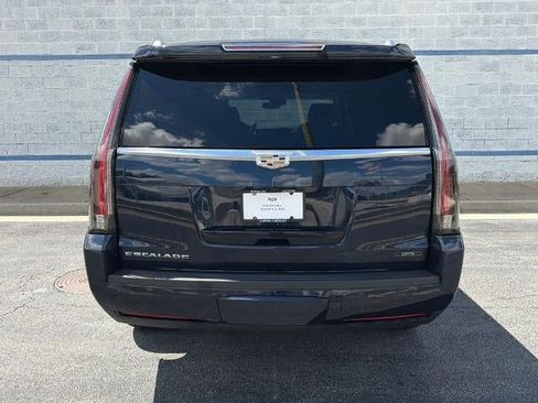 Used 2019 Cadillac Escalade Premium Luxury RWD image 6