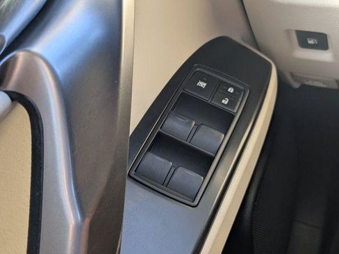 Certified 2022 Lexus GX 460 Premium w/ Premium Package AWD/4WD image 24