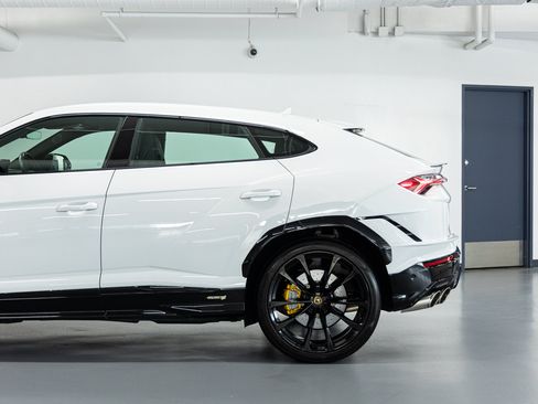 Used 2024 Lamborghini Urus S AWD/4WD image 17