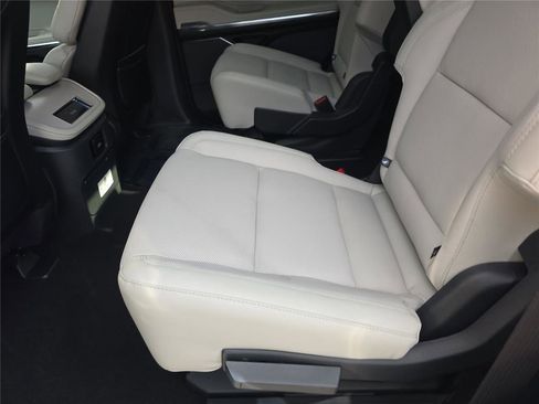 New 2026 Lincoln Navigator Reserve w/ Jet Appearance Package image 12