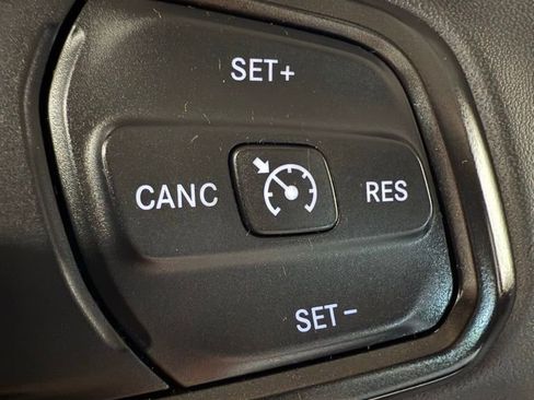 Used 2023 Jeep Wrangler Sport S image 36