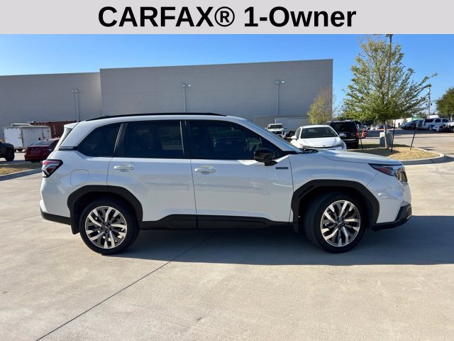 Used 2025 Subaru Forester Touring AWD/4WD image 2