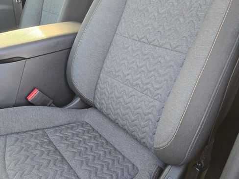 Used 2023 Chevrolet Equinox LT image 21