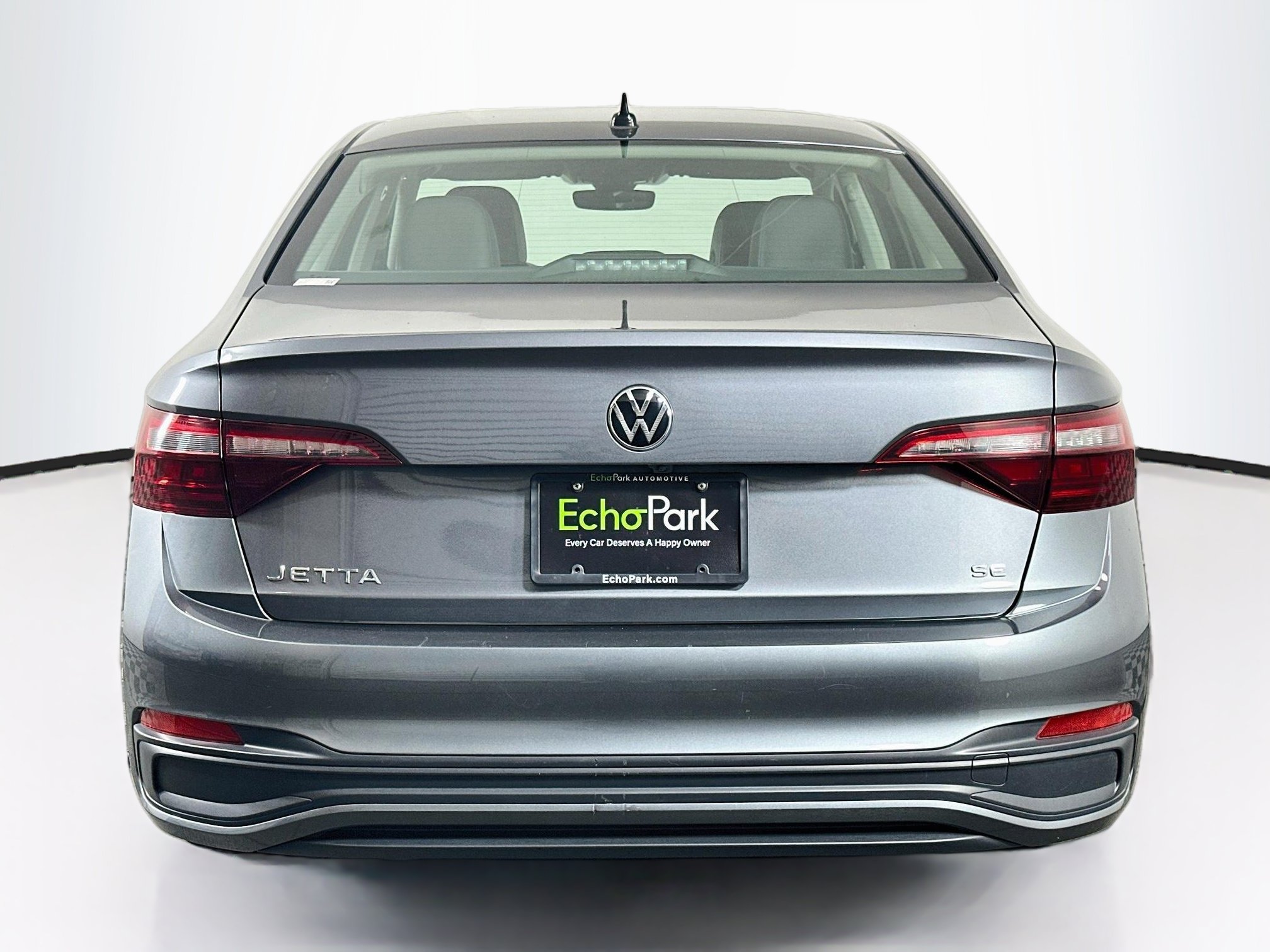 Used 2024 Volkswagen Jetta SE FWD image 7