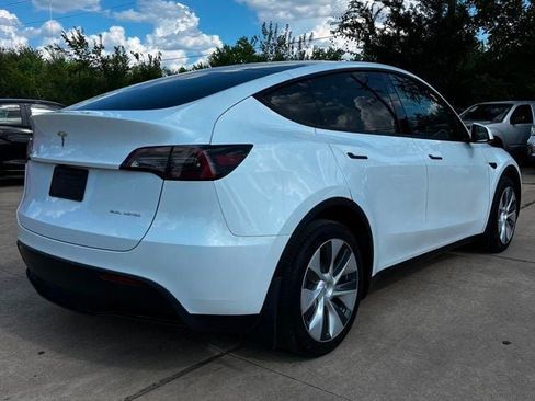 Used 2024 Tesla Model Y Long Range AWD/4WD image 6