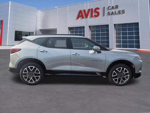 Used 2025 Chevrolet Blazer RS FWD image 5