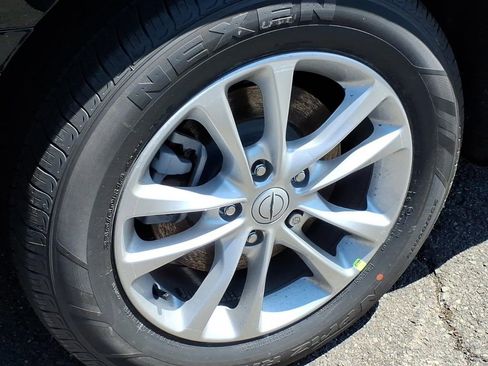 New 2026 Chrysler Pacifica Select image 7