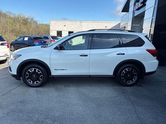 Used 2019 Nissan Pathfinder SL video 2