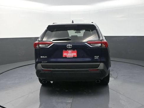 Used 2025 Toyota RAV4 XLE AWD/4WD image 7