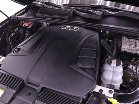 Certified 2021 Audi Q7 2.0T Premium Plus w/ Premium Plus Package AWD/4WD image 24