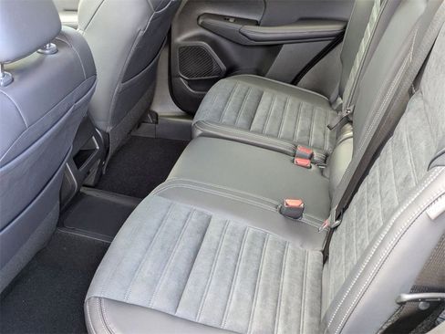 New 2025 Mitsubishi Outlander SE image 27