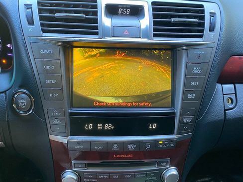 Used 2011 Lexus LS 460 L w/ Luxury Pkg RWD image 31