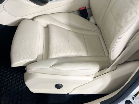 Used 2017 Mercedes-Benz GLC 300 4MATIC Coupe image 18