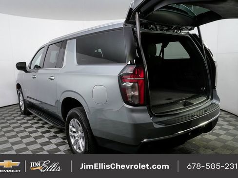 Used 2024 Chevrolet Suburban LT image 34