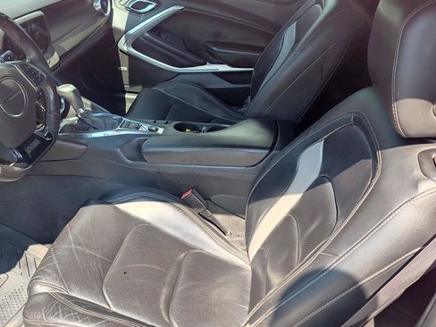 Used 2017 Chevrolet Camaro LT RWD image 11