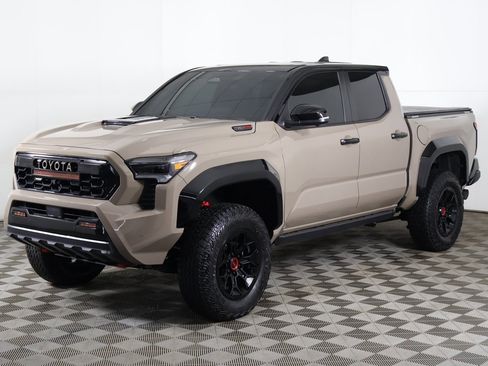 Used 2025 Toyota Tacoma TRD Pro image 9