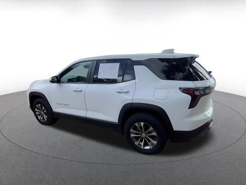 Used 2025 Chevrolet Equinox LT FWD image 10